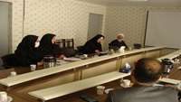 نشست صمیمانه مدیر مرکز EDC با مدیران گروه های آموزش پایه و دانشجویان فازهای مختلف دوره پزشکی در سالن جلسات دانشکده پزشکی برگزار گردید.